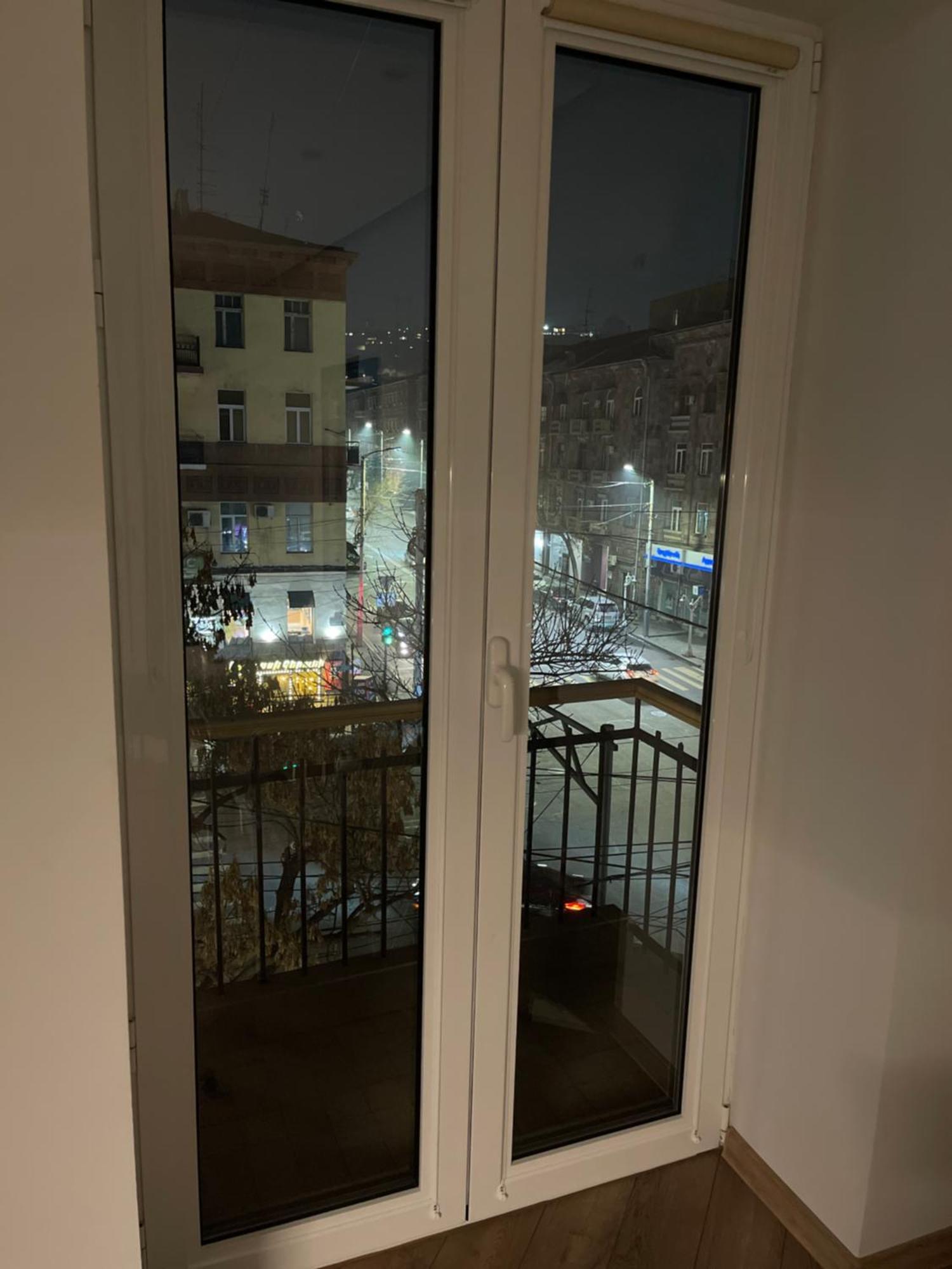 Appartamento Yerevan Downtown Luxe Esterno foto