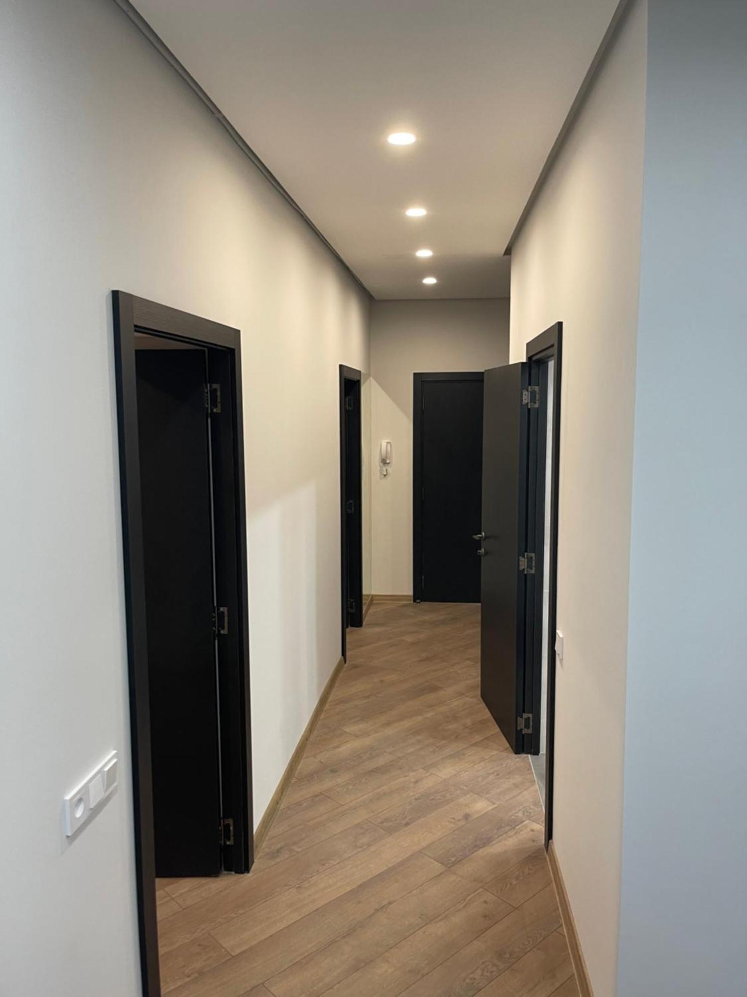 Appartamento Yerevan Downtown Luxe Esterno foto